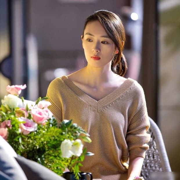 Bị con trai của Trương Quốc Lập bạo hành dã man để rồi 'rũ bùn' trở lại đỉnh cao sự nghiệp, bây giờ kết hôn với người chồng hơn 17 tuổi sống cuộc sống ngọt ngào  6