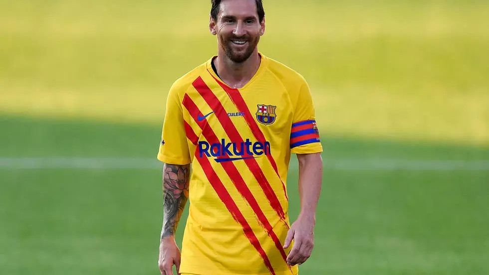 Pjanic: “Tôi không bao giờ có thể nghĩ tới việc Messi sẽ khoác áo CLB khác”