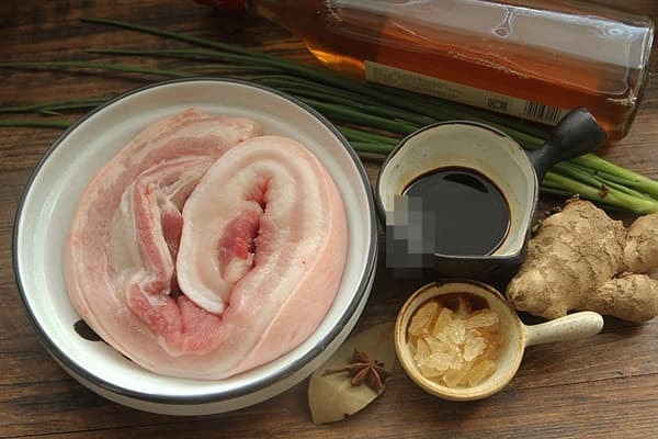 Đầu bếp tiết lộ bí quyết làm món thịt heo kho tộ với mẹo '3 không' cực đơn giản và ngon miệng 2
