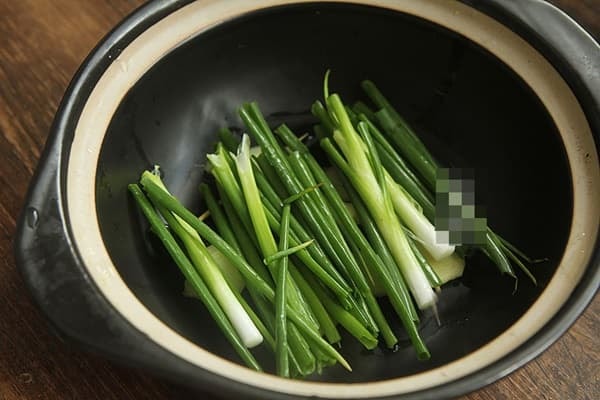 Đầu bếp tiết lộ bí quyết làm món thịt heo kho tộ với mẹo '3 không' cực đơn giản và ngon miệng 4