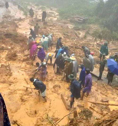 Nghệ An - Hà Tĩnh: Nhiều nơi còn bị ngập úng sạt lở sau cơn bão số 5