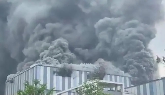Cháy lớn tại nhà máy Huawei ở Trung Quốc: 3 người thiệt mạng