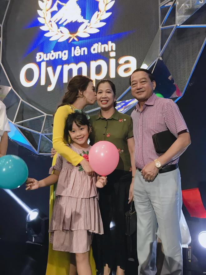 MC Diệp Chi và mẹ 0