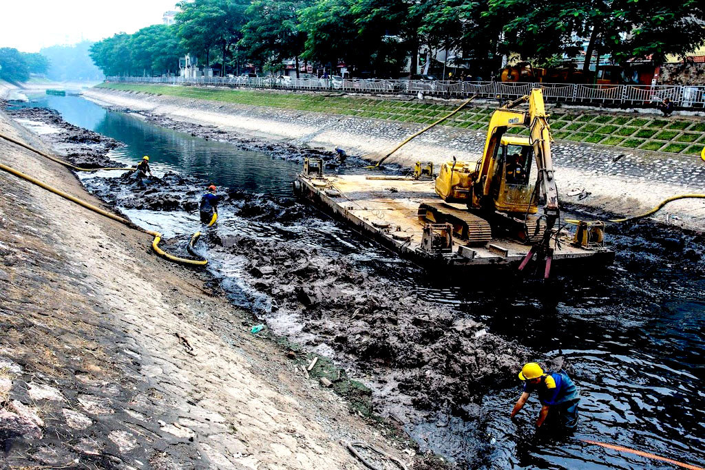Xử lý ô nhiễm sông Tô Lịch: Việc cấp bách cần làm ngay