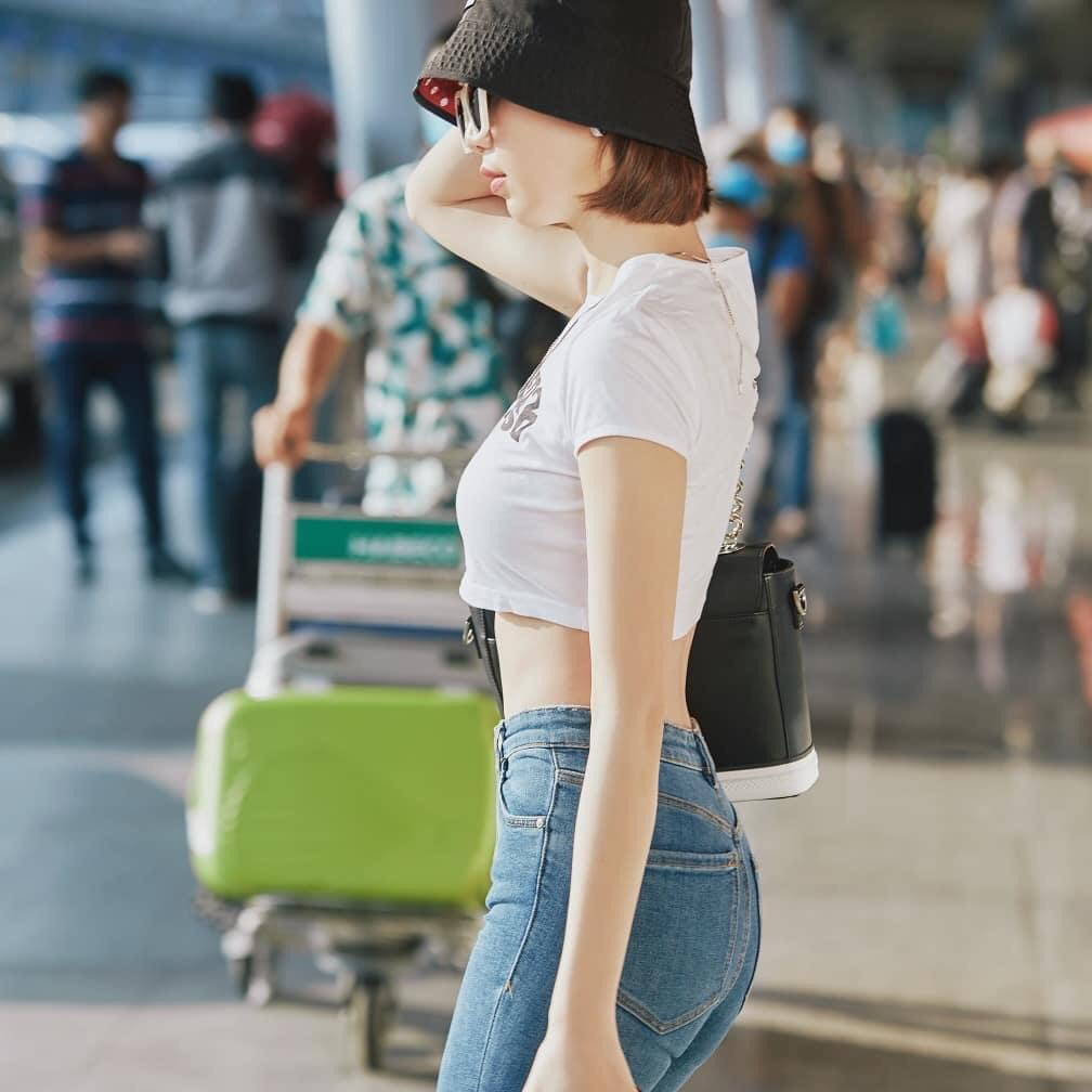 Cùng ngắm thời trang của dàn sao Việt khi ra sân bay