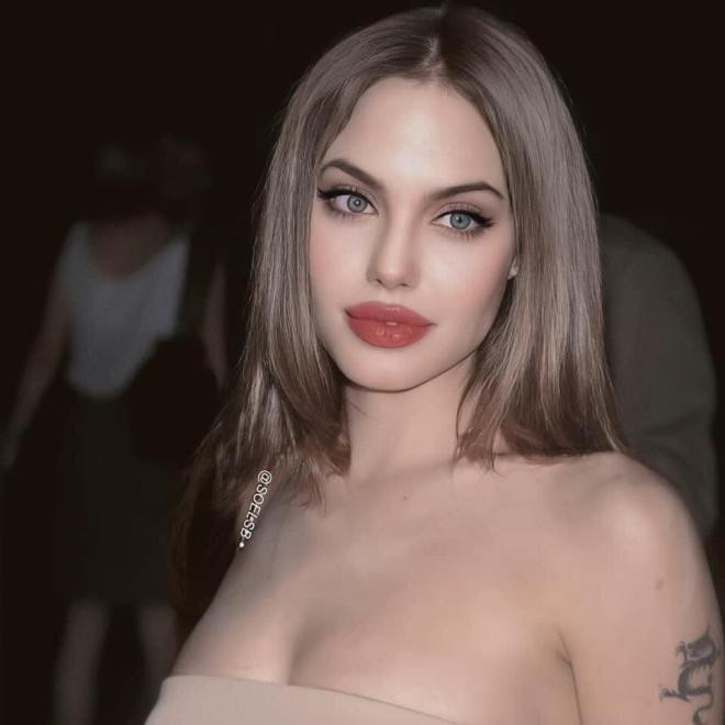Angelina Jolie 0 Angelina Jolie 0
