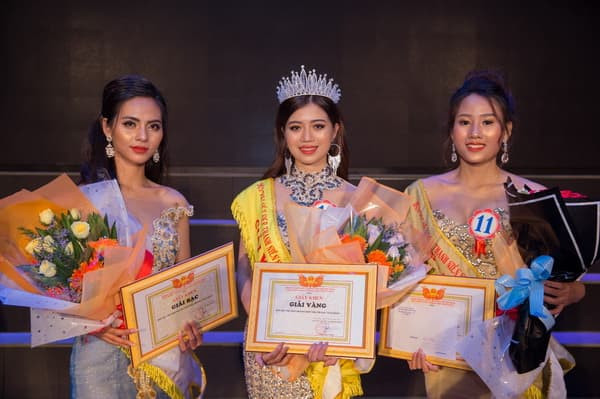 hoa-khoi-vuong-linh-210-4-ngoisaovn-w600-h399 1