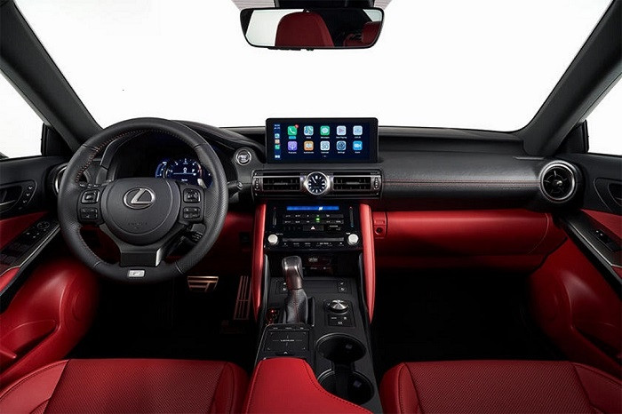 Lexus IS 2021 có giá từ 904 triệu đồng