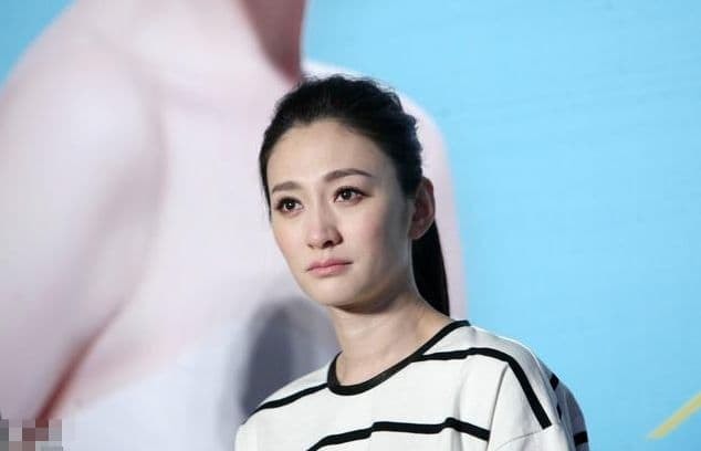 Đóng cảnh hôn với minh tinh Lý Tiểu Nhiễm, 