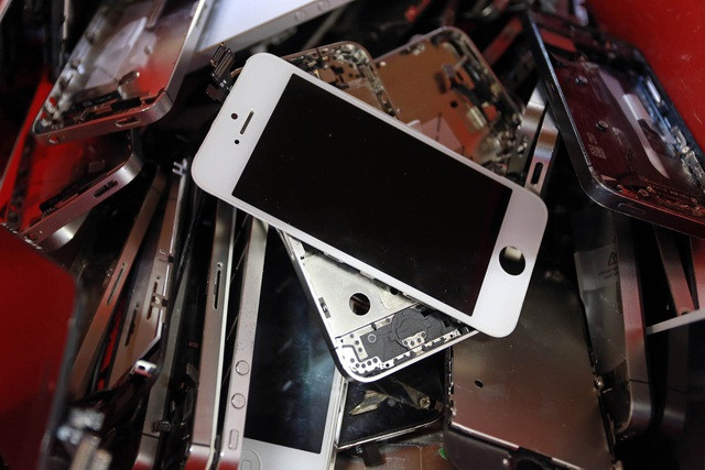 Hơn 100.000 iPhone, iPad tái chế bị tuồn ra thị trường