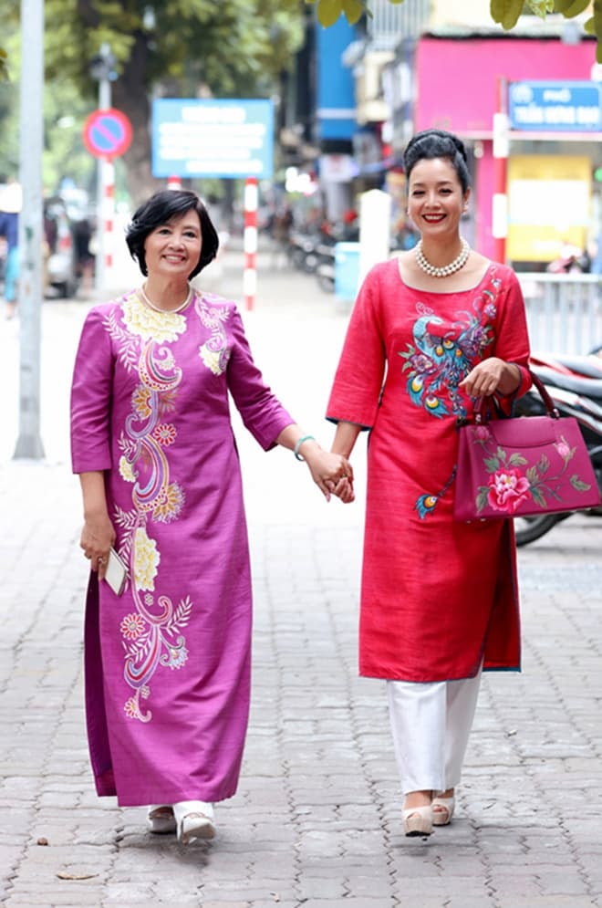 chan-dung-nguoi-vo-tao-khang-it-khi-xuat-hien-cua-nhac-si-tran-tien-8fe-5274185-ngoisaovn-w660-h995 1