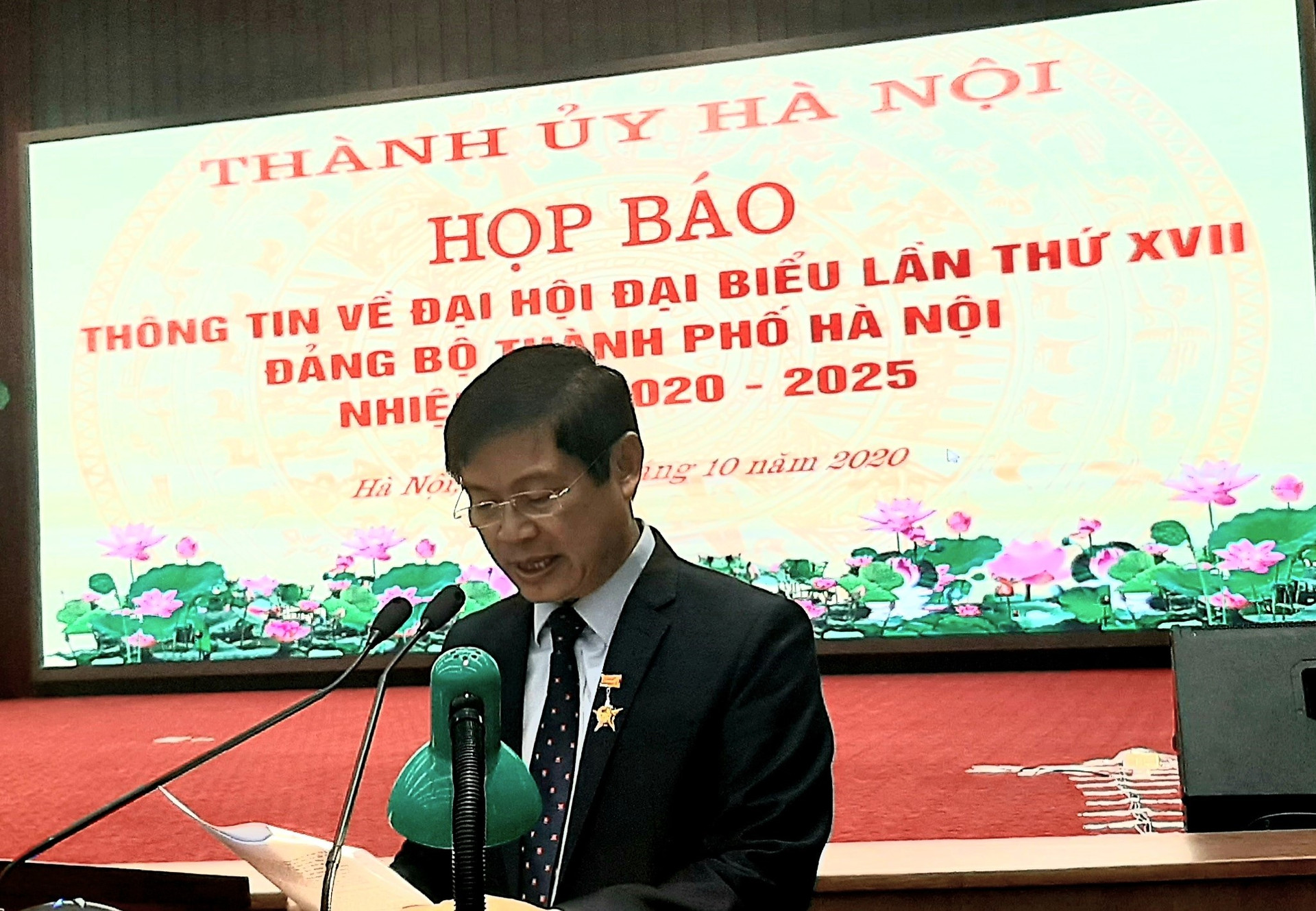 Đại hội đại biểu lần thứ XVII Đảng bộ thành phố Hà Nội diễn ra từ ngày 11-13/10