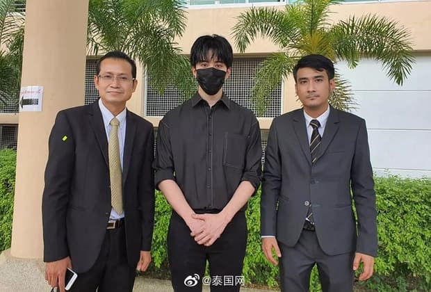 Mike Angelo  rút đơn kiện 0