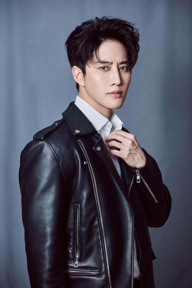 bạn gái cũ của Mike Angelo 0 bạn gái cũ của Mike Angelo 0