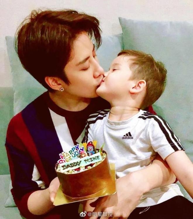 Mike Angelo  rút đơn kiện 1
