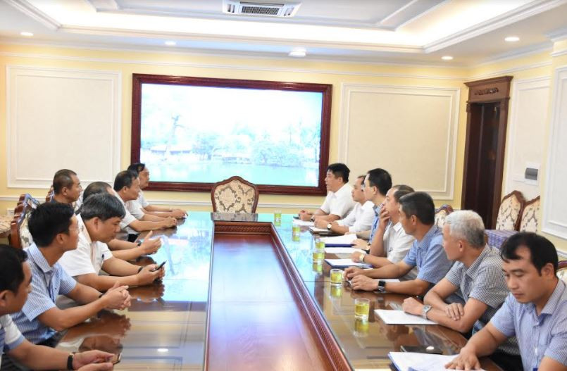 Kiểm tra công tác đảm bảo điện phục vụ Đại hội lần thứ XVII Đảng bộ Thành phố Hà Nội 