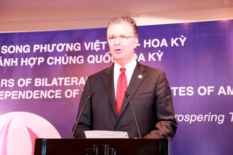 Việt Nam - Hoa Kỳ hợp tác y tế thiết thực, hiệu quả, chống đại dịch COVID-19