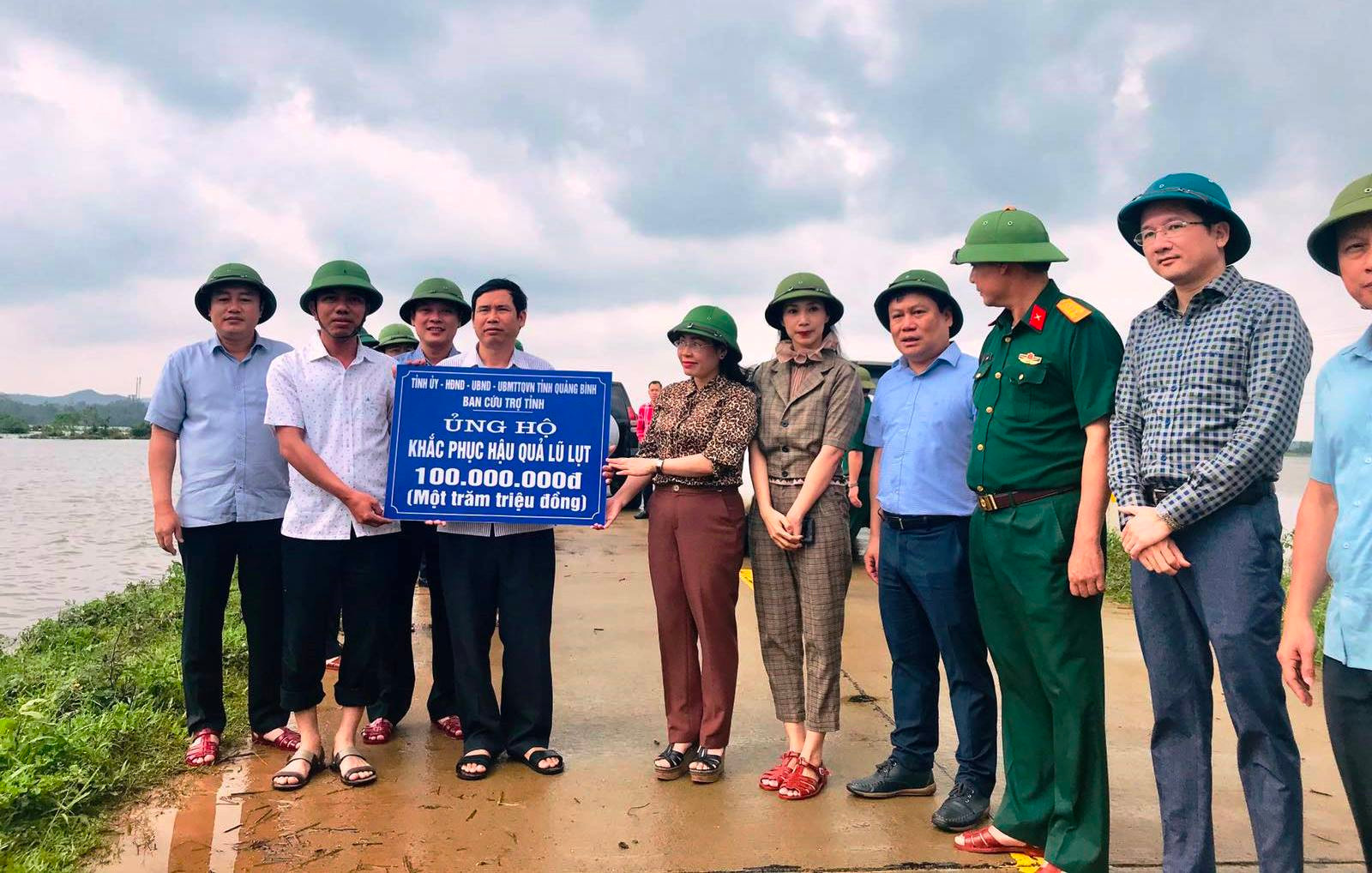 Tập đoàn FLC chung tay hỗ trợ Quảng Bình khắc phục hậu quả mưa lũ