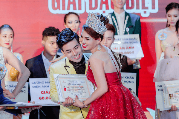 nguyen-vinh-quang-1110-13-ngoisaovn-w599-h399 8 nguyen-vinh-quang-1110-13-ngoisaovn-w599-h399 8