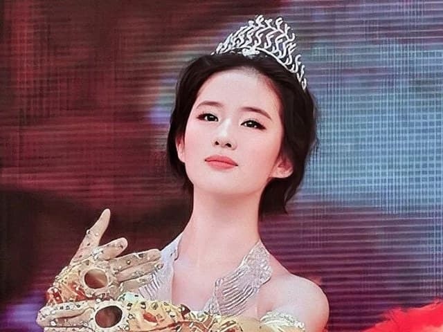 So sánh nhan sắc 7 nữ thần Kim Ưng Lưu Diệc Phi huyền thoại Triệu Lệ Dĩnh xinh đẹp nhưng người này mới gây chú ý nhất 17