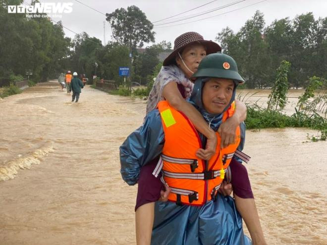 Mưa trắng trời, Quảng Trị - Huế tái gặp lụt lịch sử sau vài ngày nước rút - 12
