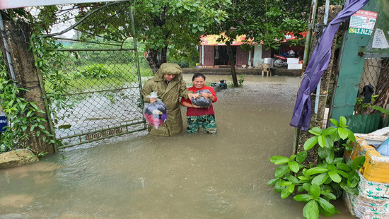 Hà Tĩnh: Đảm bảo an toàn tính mạng của người dân trước mưa lũ phức tạp