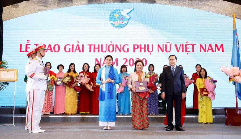 Chủ tịch tập đoàn BRG bà Nguyễn Thị Nga - Nữ doanh nhân duy nhất được tôn vinh phụ nữ Việt Nam 2020