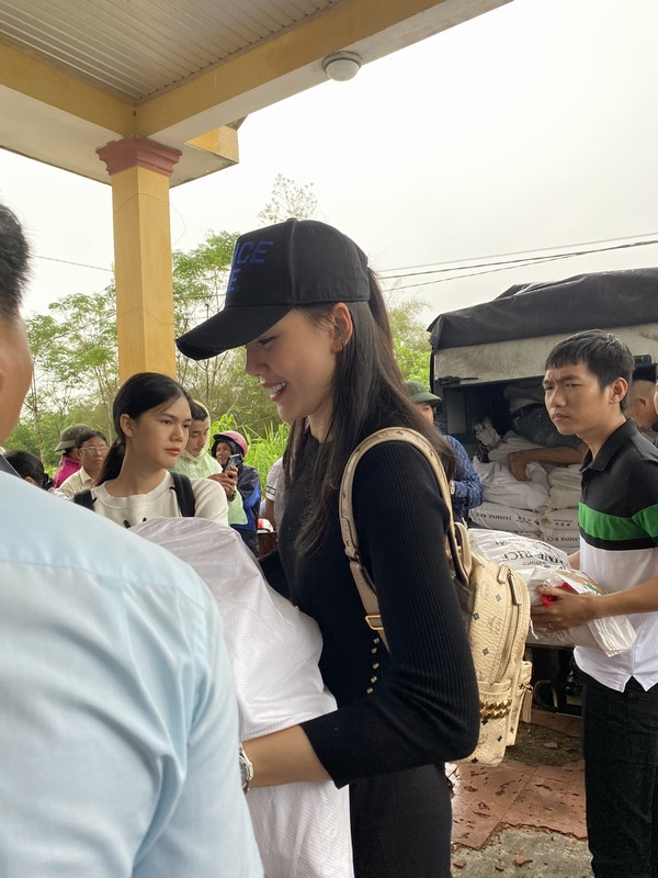 Siêu mẫu Quỳnh Hoa: 'Nếu sợ thị phi khi làm từ thiện thì chẳng cứu được ai'