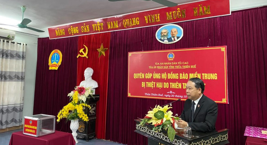 TAND tỉnh Thừa Thiên Huế ủng hộ đồng bào miền Trung bị thiệt hại do thiên tai