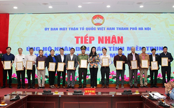 Thành ủy Hà Nội kêu gọi ủng hộ người dân các tỉnh miền Trung