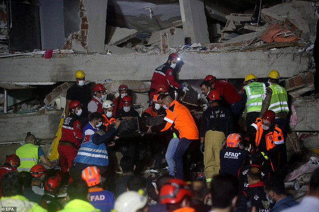 Động đất rung chuyển Thổ Nhĩ Kỳ và Hy Lạp, đã có 20 người thiệt mạng - Ảnh 2.