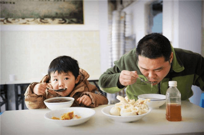 3-thoi-quen-cua-con-giong-cha-me-ngoisaovn-w720-h478 2