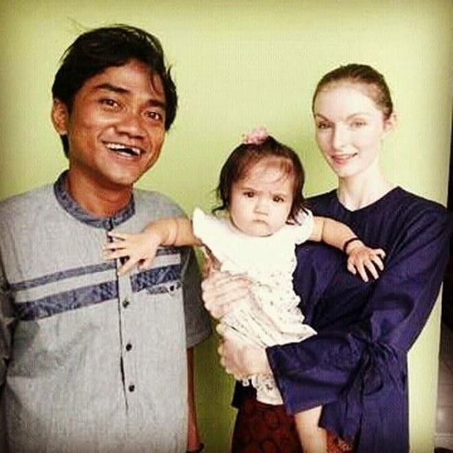 Darsono-dan-Polly-Alexandria-Robinson-6.jpg 5 Darsono-dan-Polly-Alexandria-Robinson-6.jpg 5