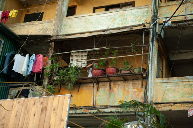 Hà Nội: Di dời hộ dân ra khỏi các nhà chung cư cũ nguy hiểm - Ảnh 11.