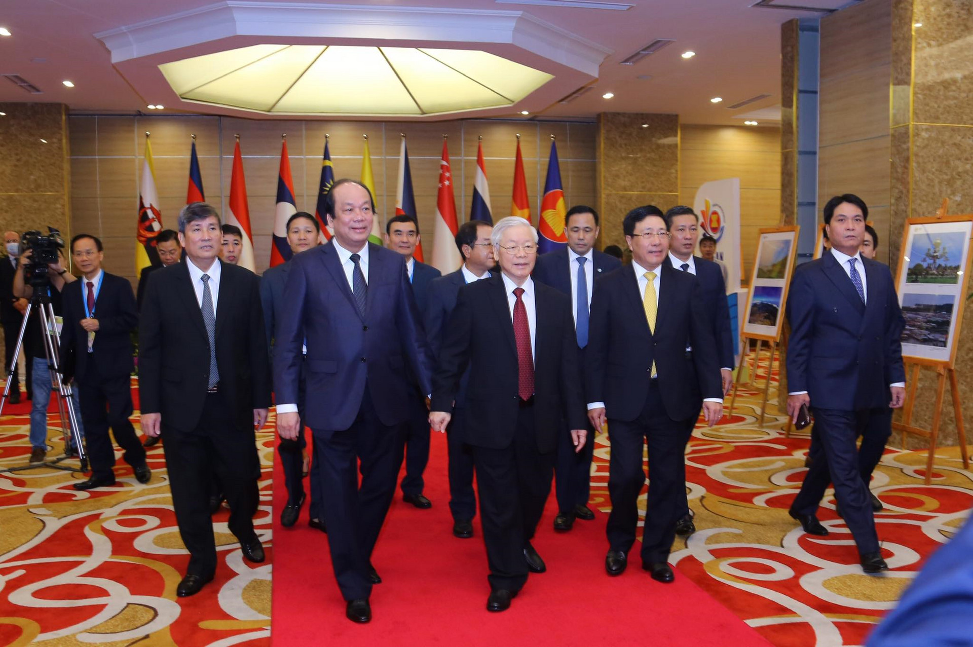 Khai mạc Hội nghị cấp cao ASEAN lần thứ 37 - 2