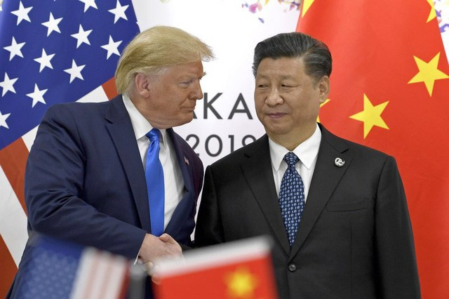 Tổng thống Trump ký sắc lệnh hạn chế đầu tư vào Trung Quốc - Ảnh 1.