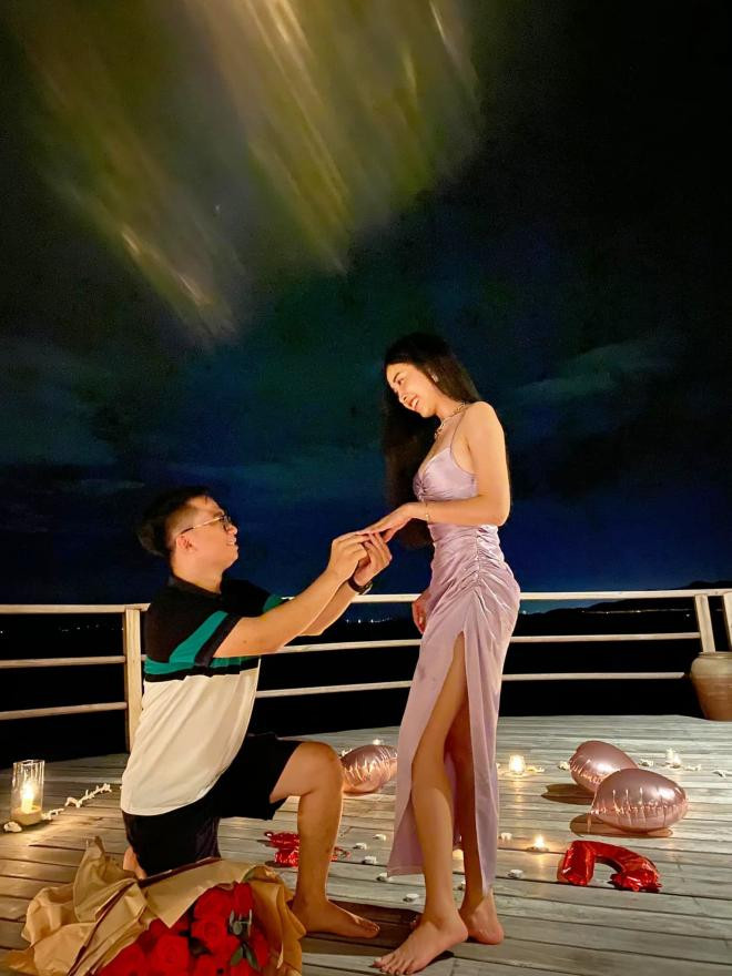 Thúy An được cầu hôn 3