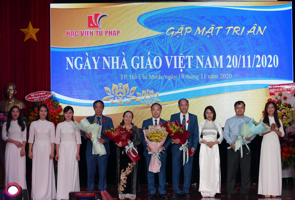p1440180-2-w1000-h678.jpg