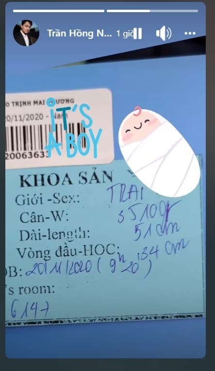 MC Hồng Ngọc đón con trai 0