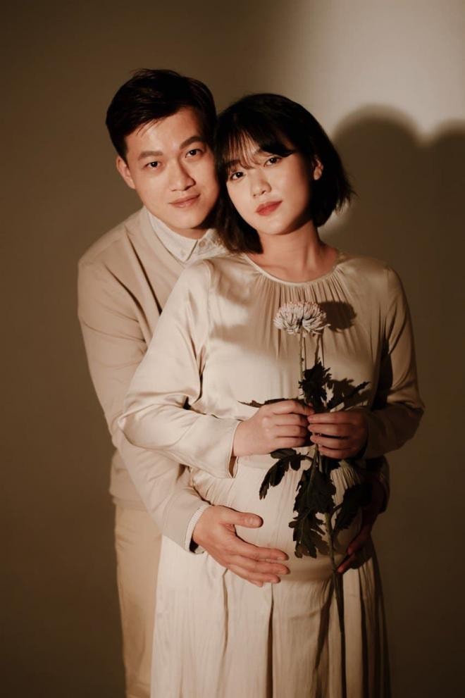 MC Hồng Ngọc đón con trai 3