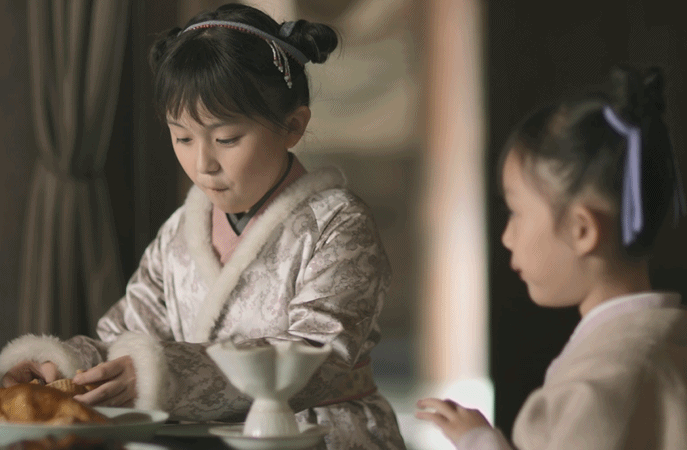 Tài Năng Nhí: Cô bé Lưu Sở Điềm (vai Tiểu Minh Lan) gây sốt với diễn xuất tự nhiên và đáng yêu