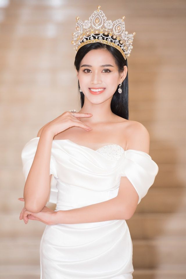 Gu thời trang ngày càng 'thăng hạng' của Top 3 Hoa hậu Việt Nam 2020 sau đăng quang  - ảnh 6