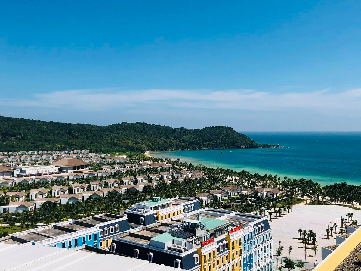 new-world-phu-quoc-resort-sap-khai-truong-se-bo-sung-nguon-khach-cho-khu-pho-melodia-ke-can.jpg