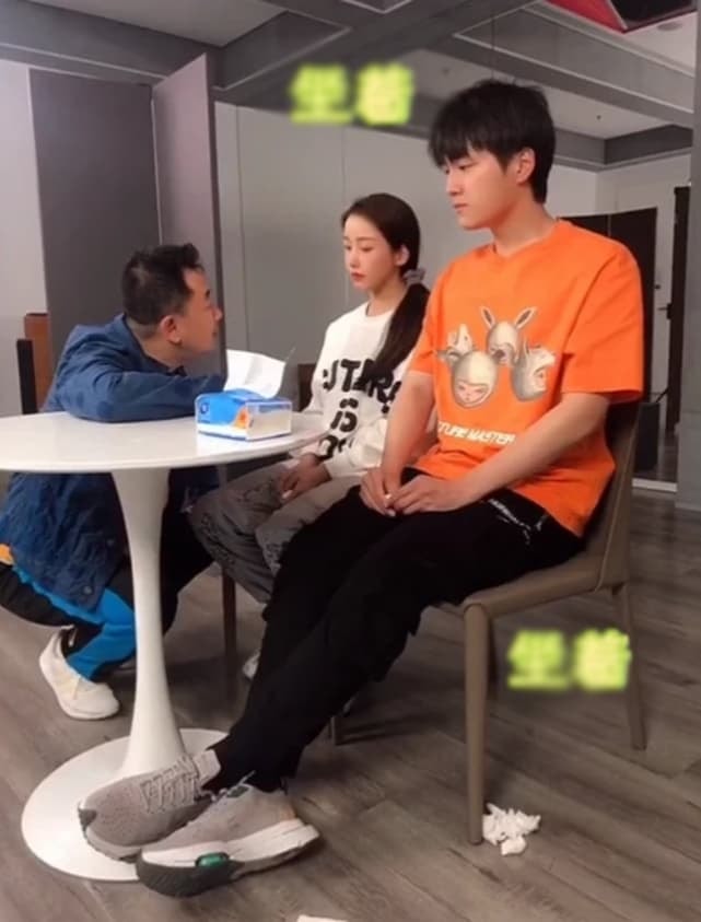 Bạn diễn Huỳnh Hiểu Minh của anh lên hương còn anh mất tất cả sau scandal mua dâm cô gái chuyển giới 4