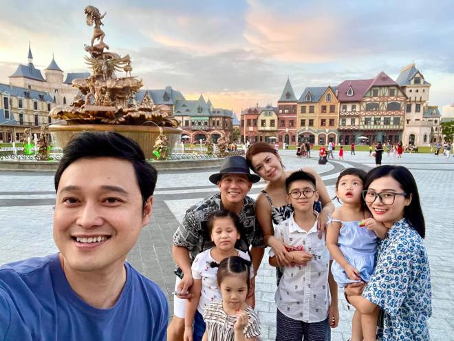 cháu gái Quang Vinh đi du lịch  0