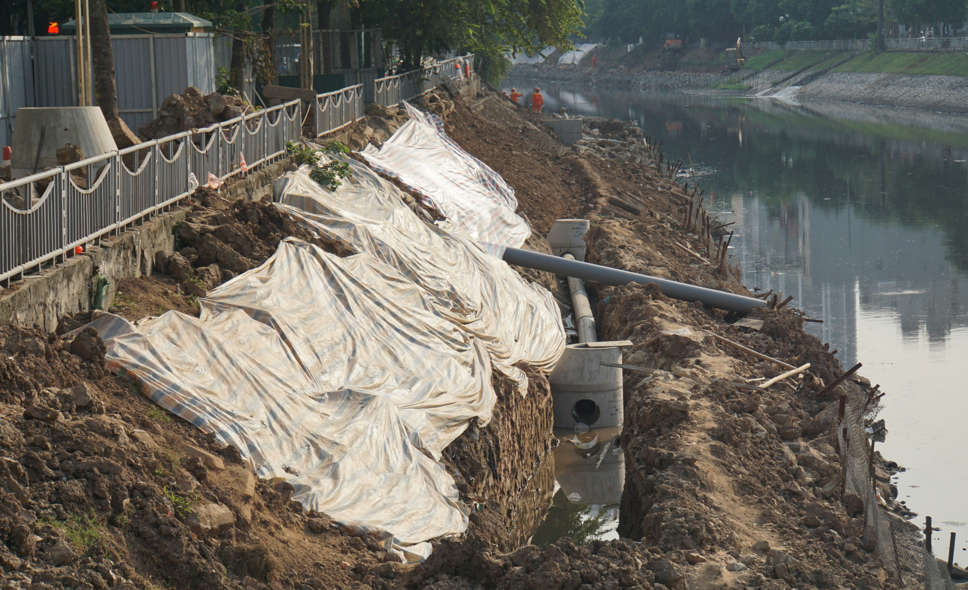 Cận cảnh công trình tách nước thải khỏi sông Tô Lịch - 4