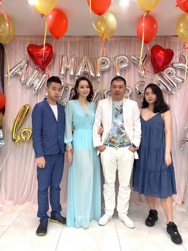 Mai Thu Huyền kỷ niệm ngày cưới  0