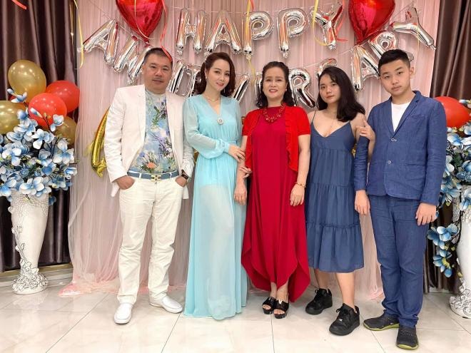 Mai Thu Huyền kỷ niệm ngày cưới  3