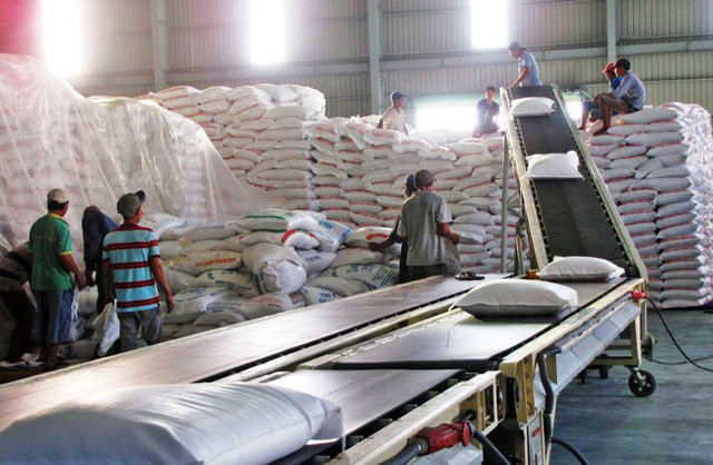 Gạo Việt Nam được các nhà nhập khẩu thu mua với giá cao - Ảnh 1. Gạo Việt Nam được các nhà nhập khẩu thu mua với giá cao - Ảnh 1.