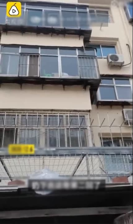 Người cha để bé sơ sinh 4 tháng tuổi rơi từ tầng 5 nhưng không cho con đi bệnh viện 5